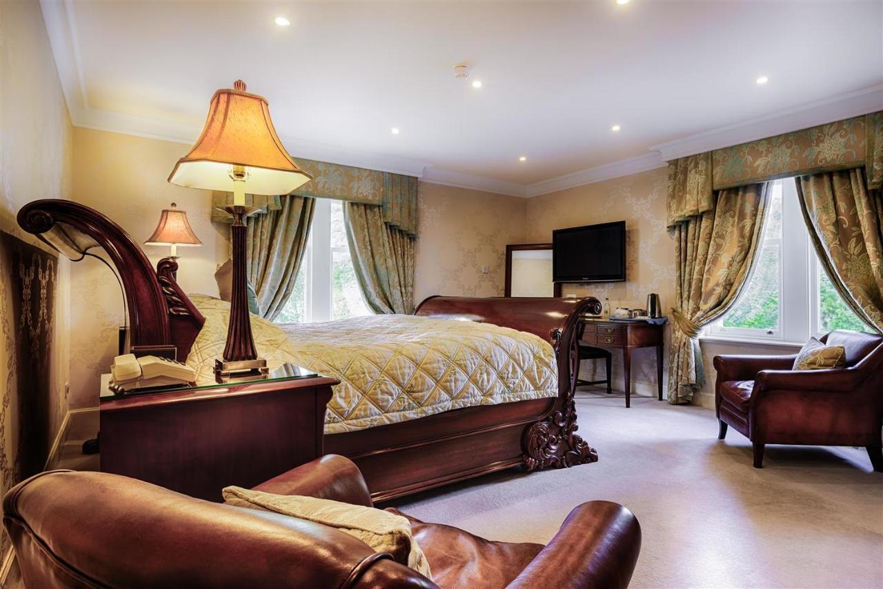 Mansion House Hotel Елджин Екстериор снимка