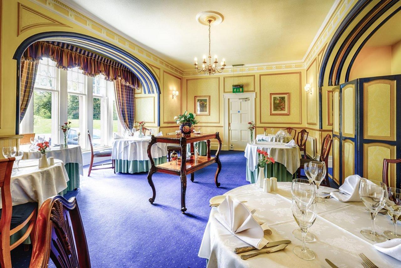 Mansion House Hotel Елджин Екстериор снимка