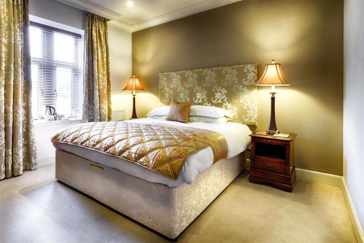 Mansion House Hotel Елджин Екстериор снимка